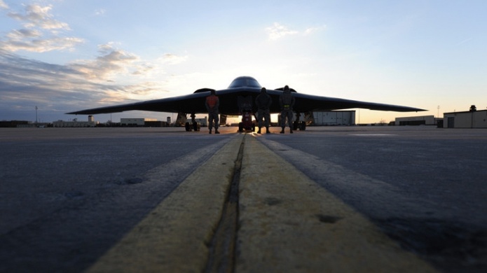 Bombarderos estadounidenses B-2 atacan campamentos del Estado IslÃ¡mico en Libia