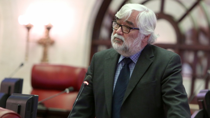 Pereira defiende medida para desmantelar el NIE