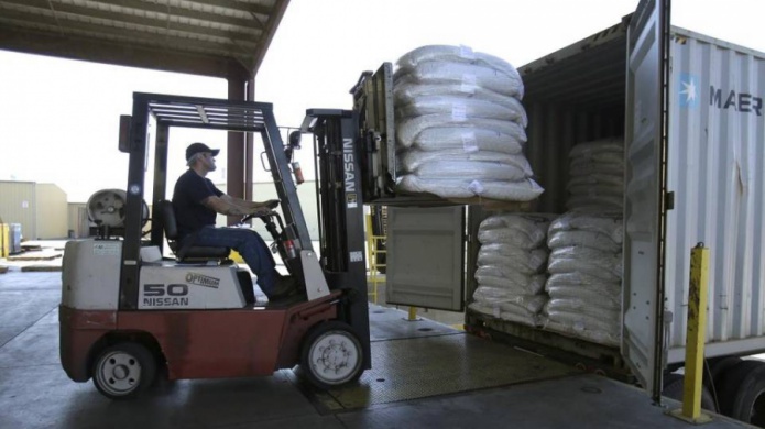 Agentes del FBI desarticulan red de robo de contenedores en Miami