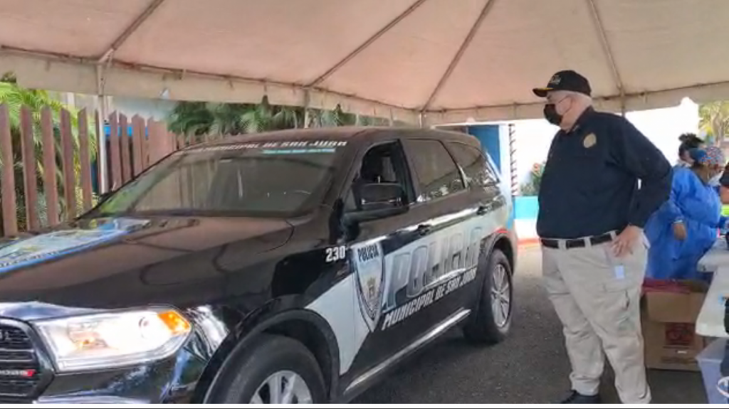  Video: Pruebas masivas de Covid a polic&iacute;as municipales en San Juan 