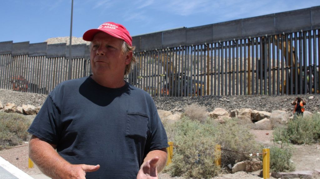  Estadounidense construye su propio muro en la frontera Ciudad Ju&aacute;rez-El Paso 