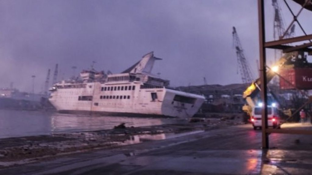  El crucero Orient Queen se hunde tras las explosiones en el puerto de Beirut 