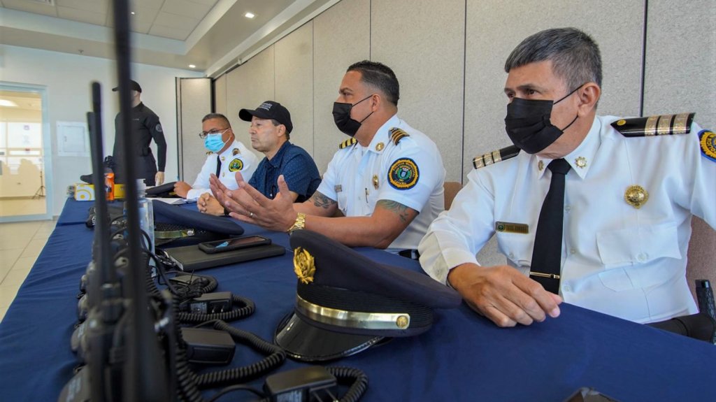  Cata&ntilde;o evaluar&aacute; escalas salariales de los polic&iacute;as municipales 