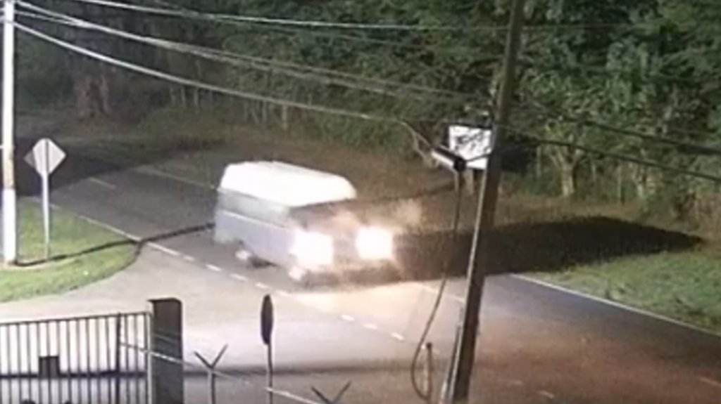  Video: Polic&iacute;a de Guayama pide ayuda para encontrar al due&ntilde;o de esta Van sospechosa de escalamiento 