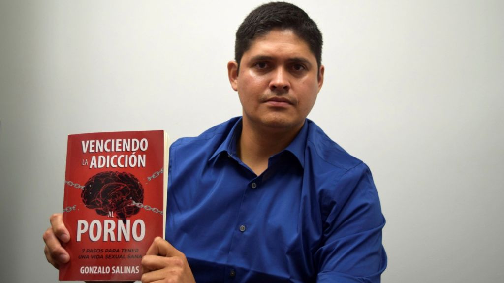  Exadicto al porno publica manual para vencer a la "epidemia silenciosa" 