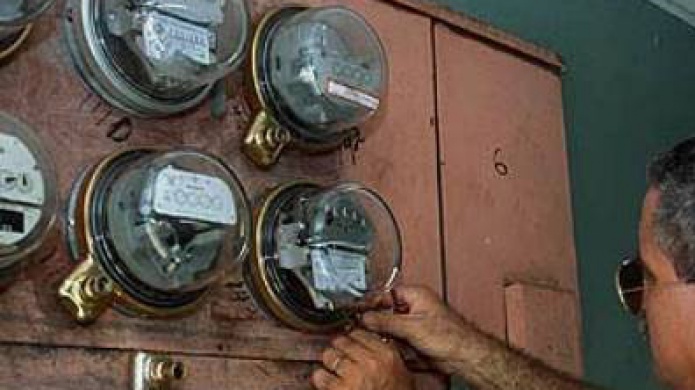 "Mangao" Negocios en San Juan con "Pillos de luz" 
