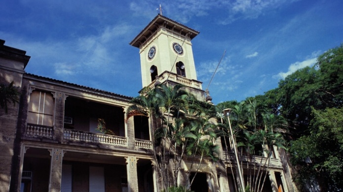 Renuncian 10 Rectores de la UPR