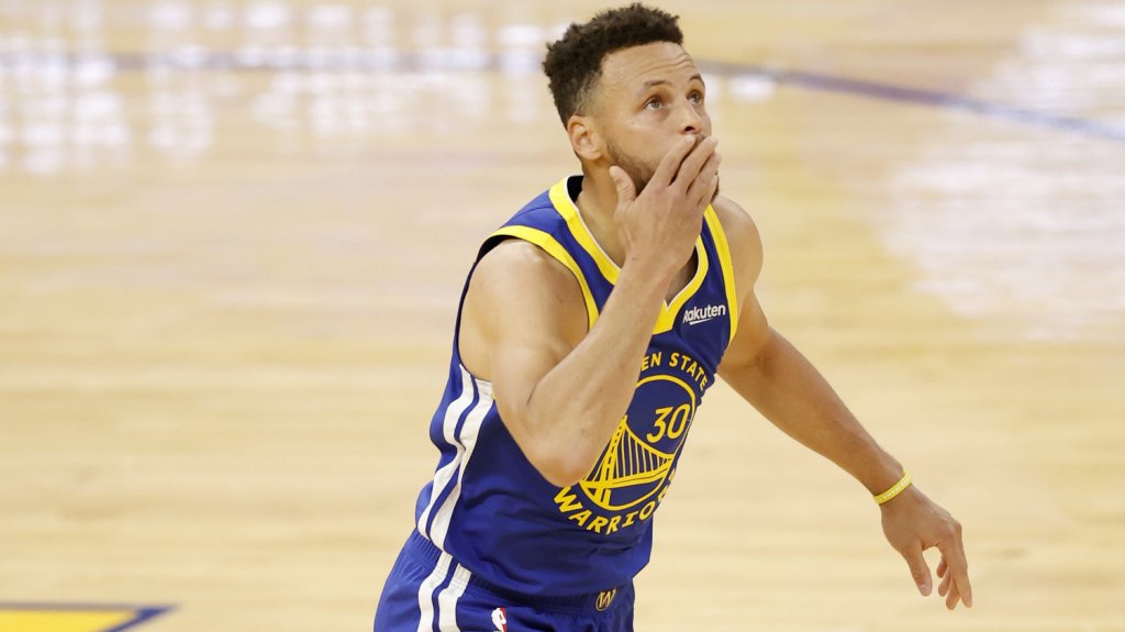  118-97. Curry y Warriors dan la bienvenida a los aficionados con triunfo 