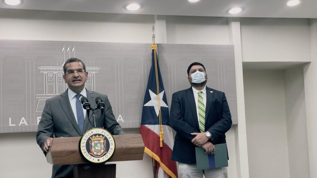  Gobernador firma nueva orden ejecutiva contra el COVID-19 