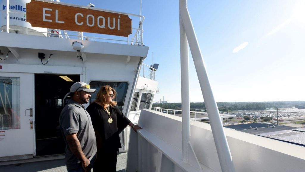  Oradora invitada jenniffer Gonz&aacute;lez Col&oacute;n durante Inauguracion de barco de carga El Coqu&iacute; de compa&ntilde;&iacute;a Crowley Maritime 