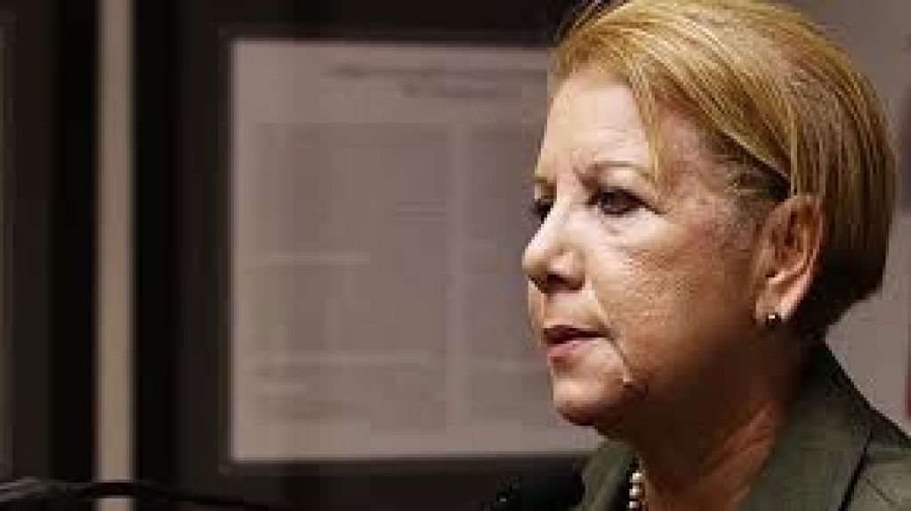  Restablecen oficina del Departamento de la Familia en Lo&iacute;za 