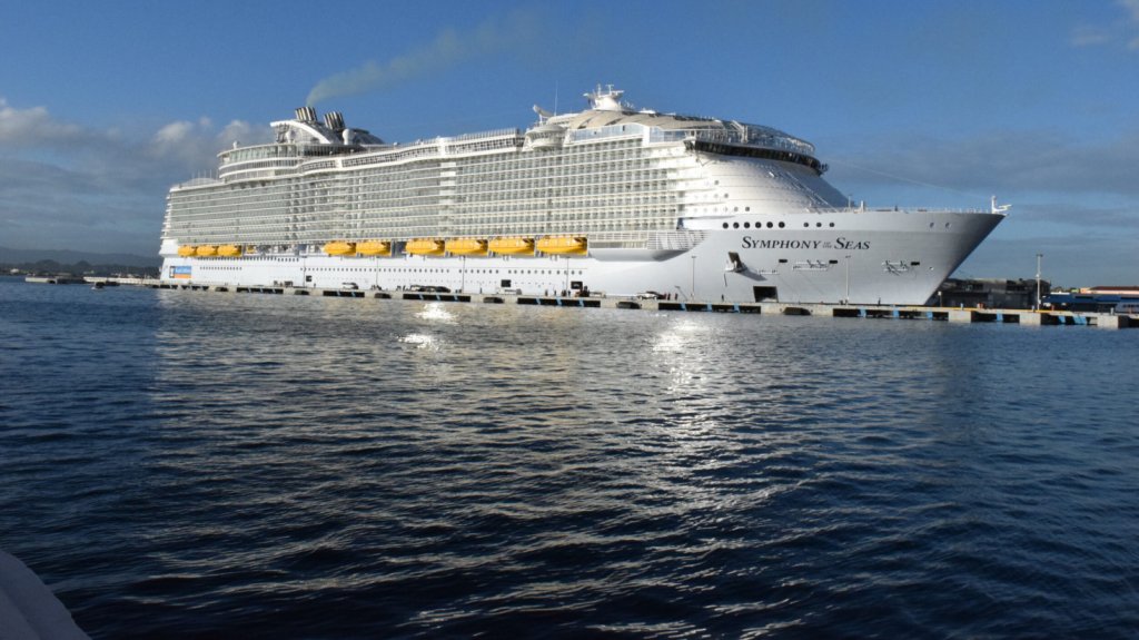  Firman acuerdo para recibir cruceros 