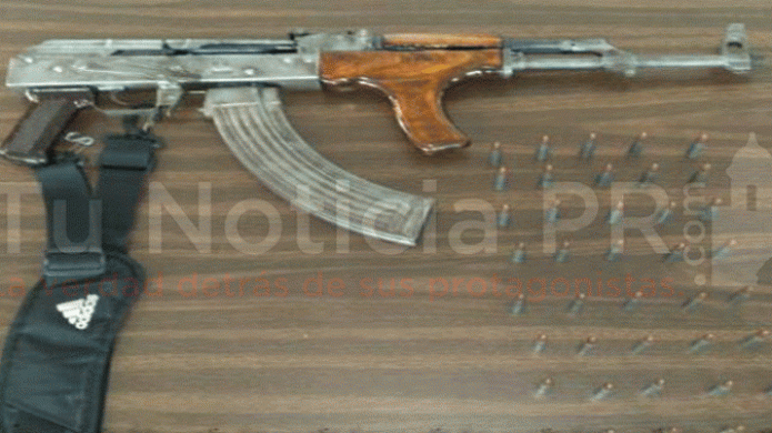 "Huele a Peje maruca" Jueza de San Juan No encontró causa a hombres arrestados con un rifle AK-47