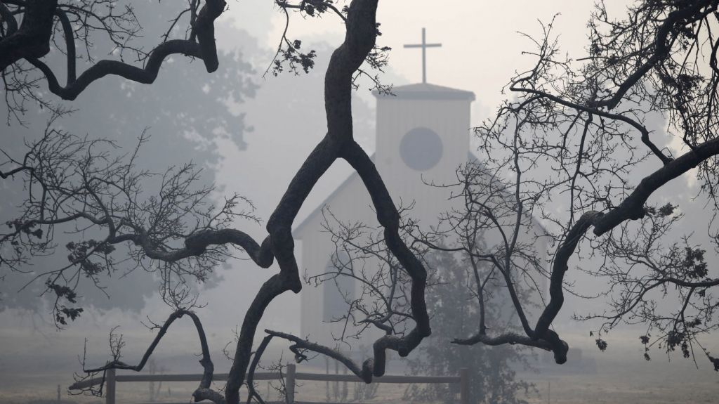  Sube a 23 la cifra de muertos en el incendio del norte de California 