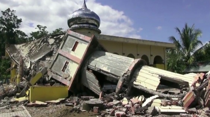 Video: Primeras ImÃ¡genes del terremoto de esta madrugada en Indonesia 