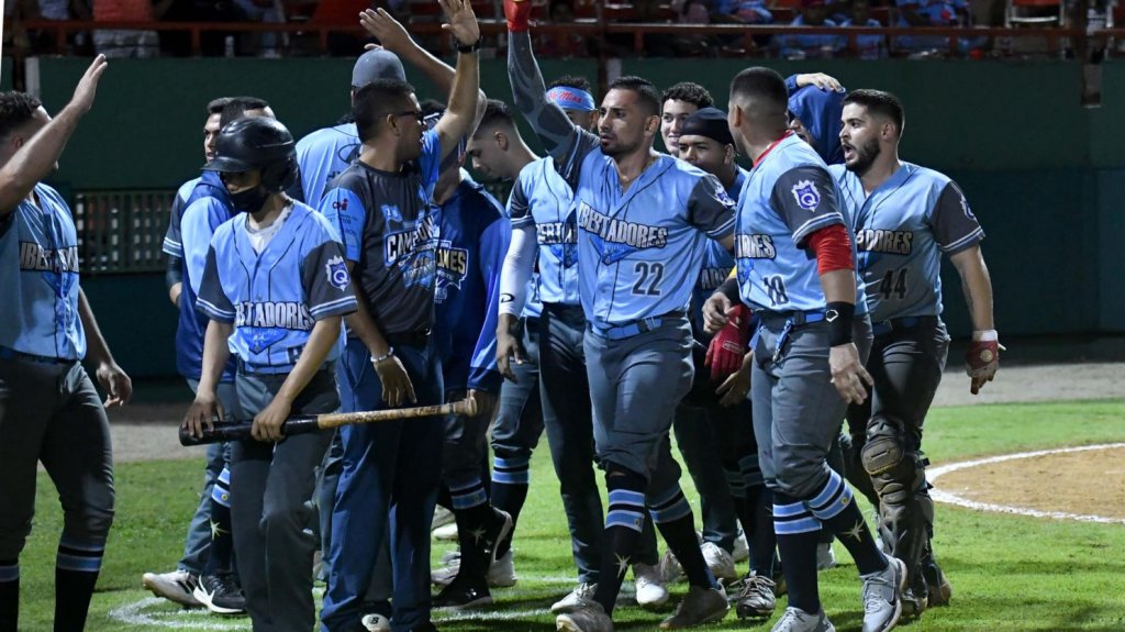  Hormigueros obtienen por primera vez pase a las semifinales de la Doble A 
