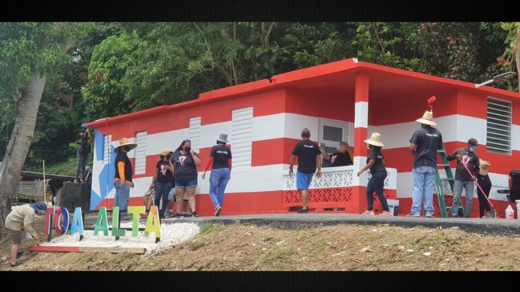  H&eacute;ctor Collazo pinta su bandera #69 en Toa Alta 