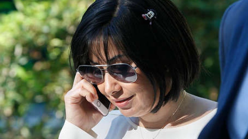  Video: Detenidos la enfermera de Ch&aacute;vez y su marido, a quienes reclama EE.UU. 