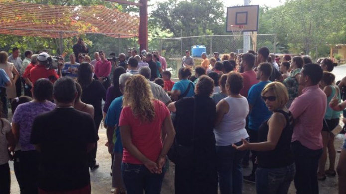 Comunidad Bayas de Ponce no se rinde y Defiende su Escuela