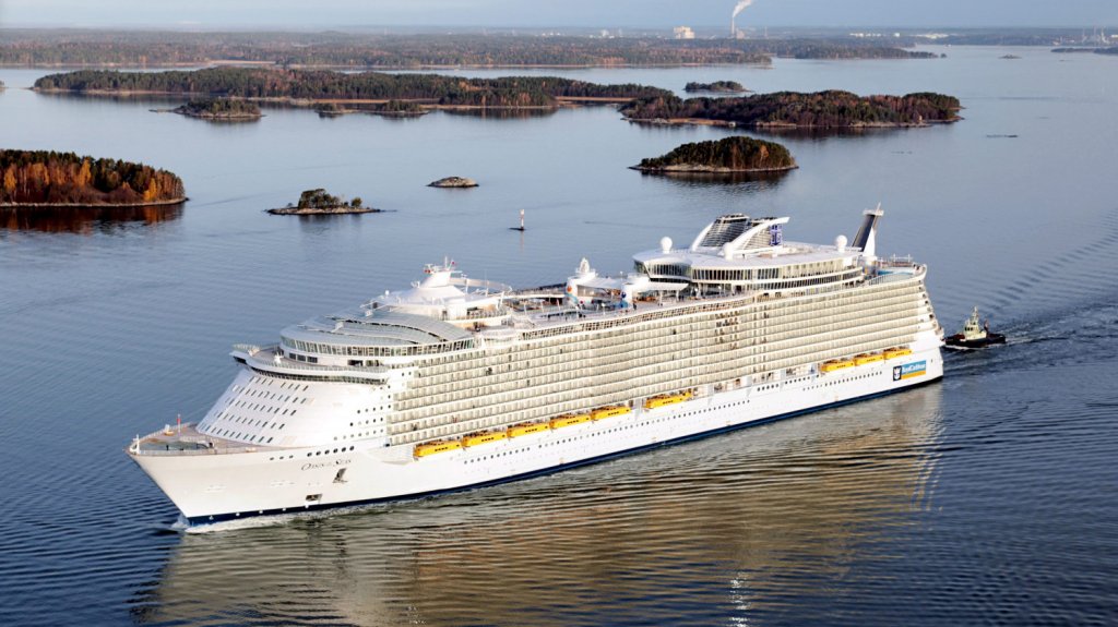  Royal Caribbean extiende hasta el 30 de noviembre la suspensi&oacute;n de sus viajes 
