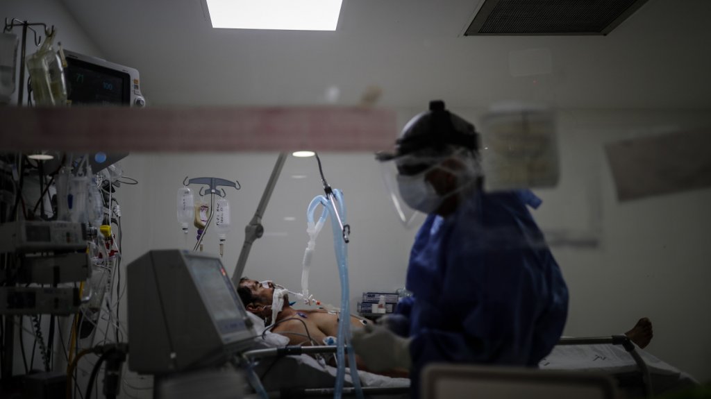  Argentina supera las 26.000 muertes por el covid-19 