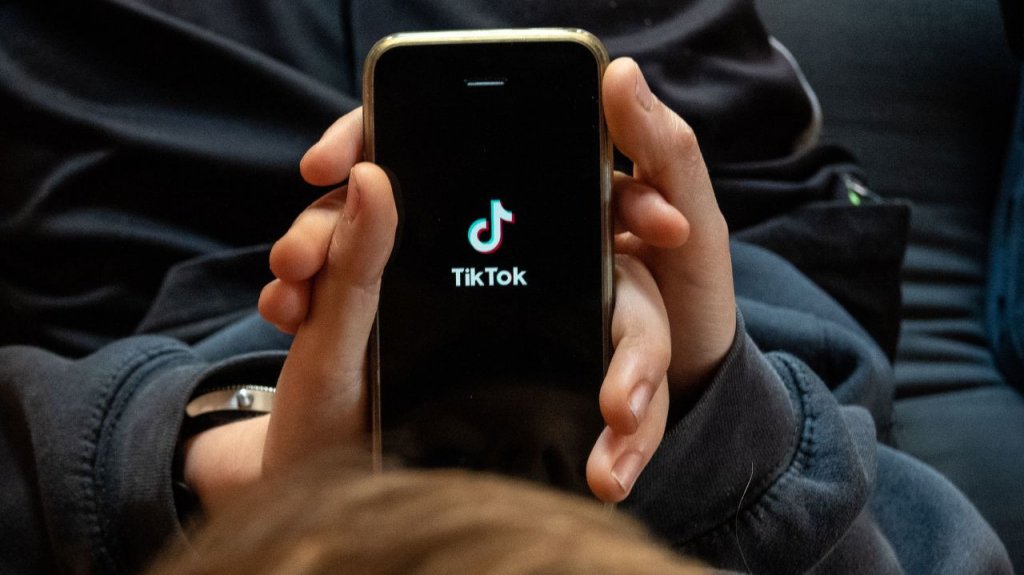  Nepal prohíbe TikTok por perturbación de la armonía social 