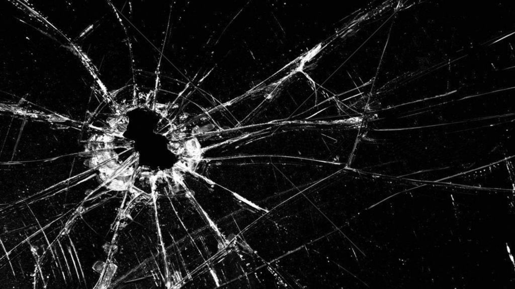  Mujer resulta ilesa tras tiro que impact&oacute; su auto en Humacao 