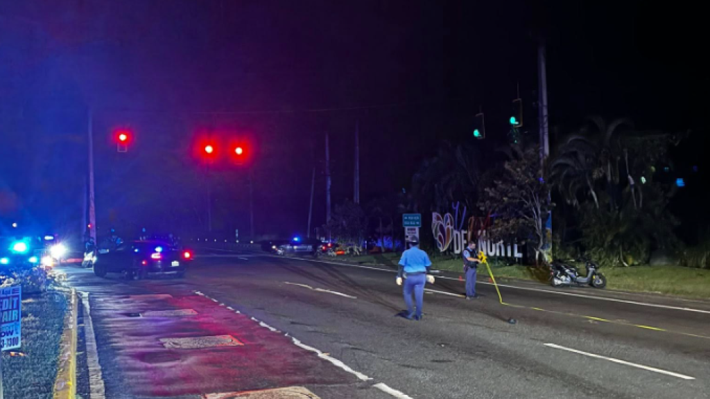  Boquete provoca accidente grave entre dos motoras en Vega Alta 