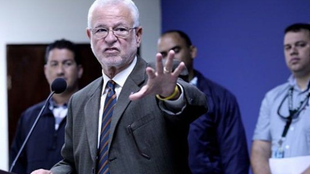  H&eacute;ctor Pesquera dice la cifra oficial de muertes por Mar&iacute;a se mantiene en 64 a pesar de n&uacute;meros enviados a El Congreso 