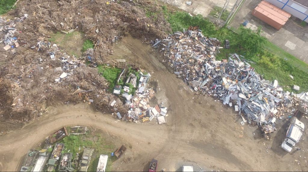 Avanza Vega Alta en el recogido de escombros