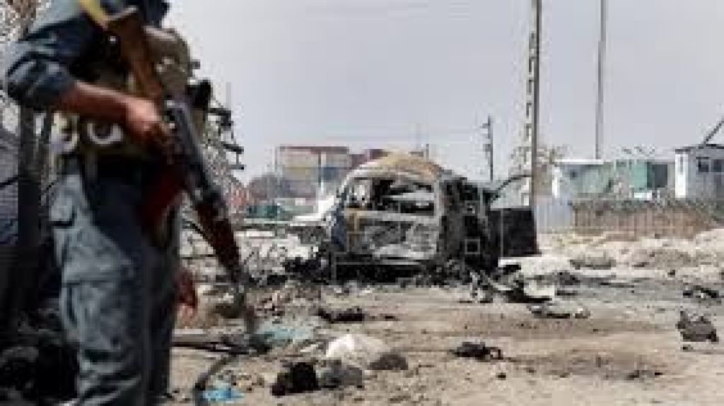  Vea video: Al menos tres muertos y cuatro heridos en un ataque suicida en Kabul 