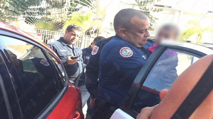 Personal de rescate y PolicÃ­as municipales de Carolina rescatan bebe que quedo encerrada en un auto 