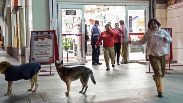 Terremoto de magnitud 8,3 causa un tsunami en las costas de Chile