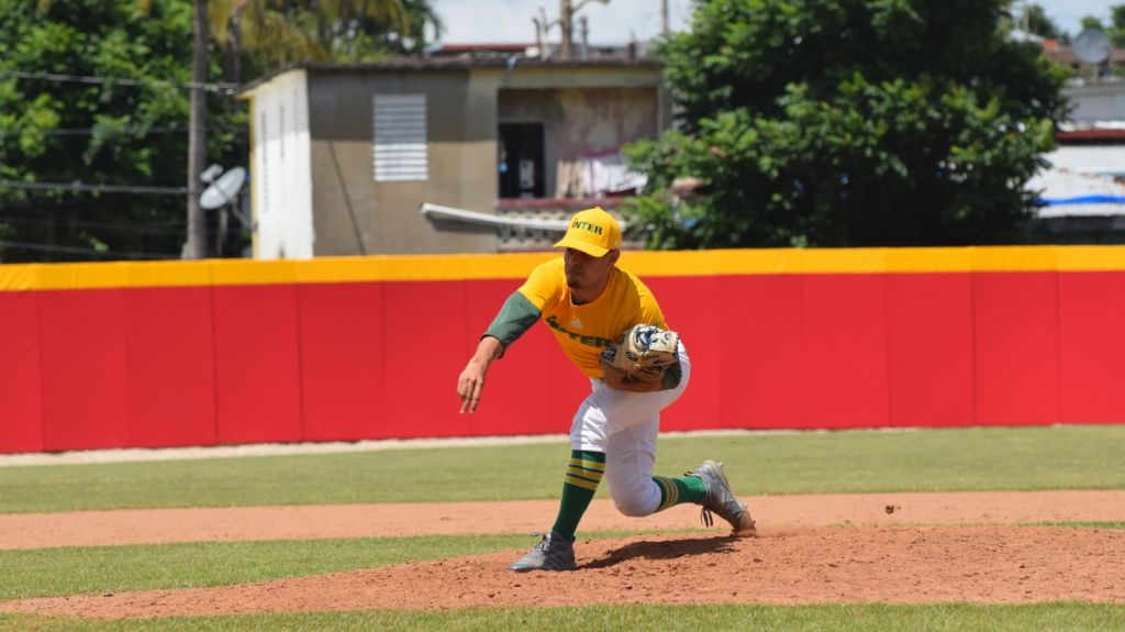  Campeones Tigres y Toritos de Cayey toma control de las series de cuartos de final del béisbol LAI 