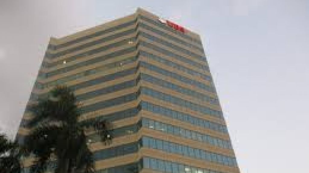  Pensionados emplazan a UBS 