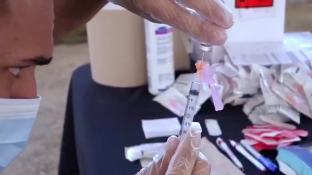  Farmacia Walgreens de Carolina del Norte puso inyecciones de solución salina en lugar de vacunas contra el Covid 