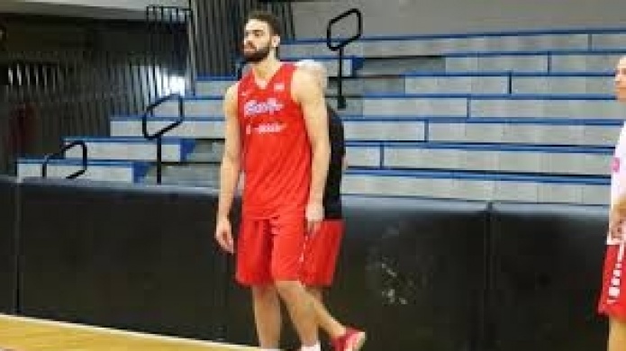 Video: El hijo del baloncestista RamÃ³n Rivas quiere emular los Ã©xitos de su padre