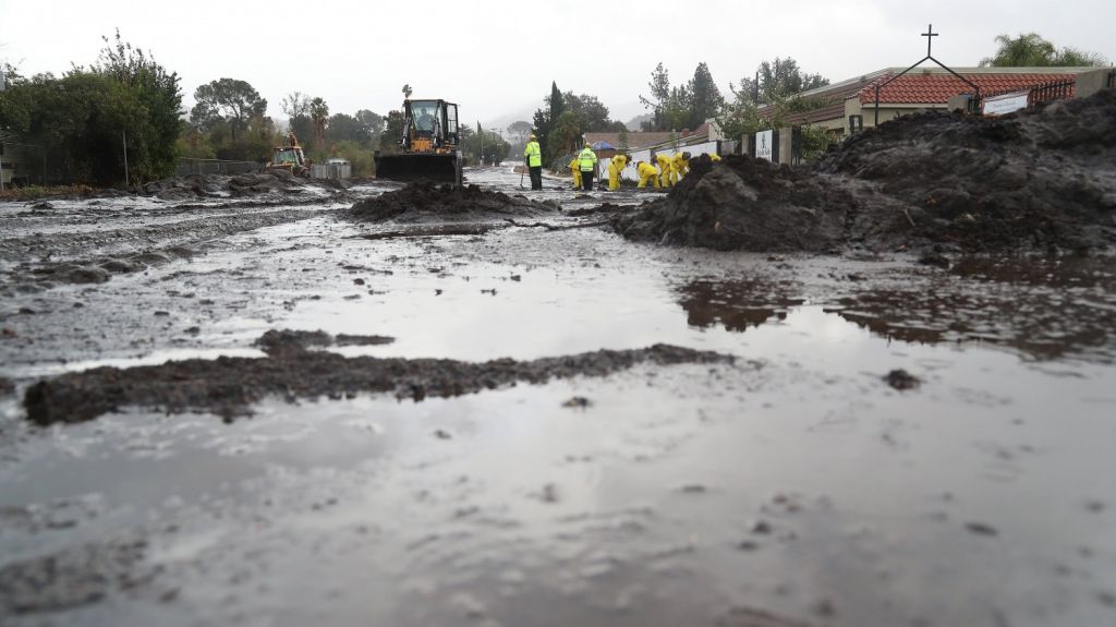  Las riadas y deslaves dejan al menos 13 muertos en California 