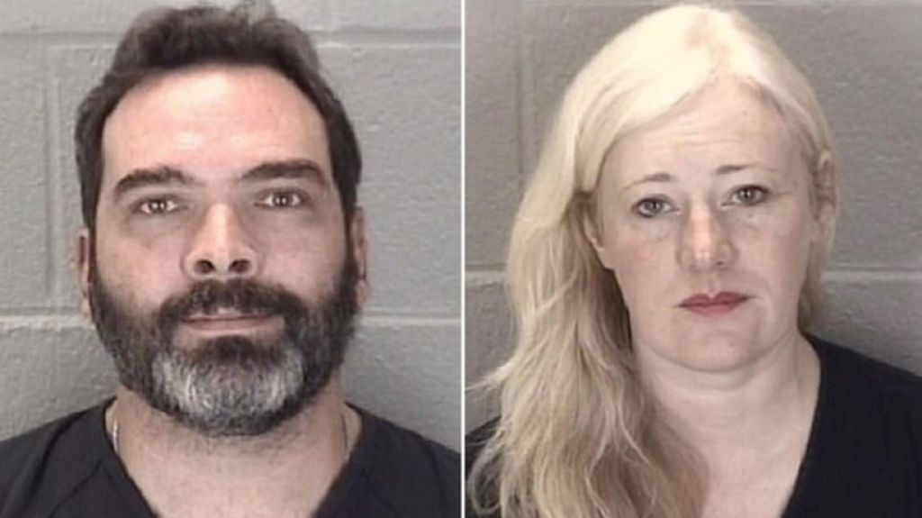  Una pareja adopta y luego abandona a su hija tras descubrir que es una mujer de 22 a&ntilde;os con enanismo y "con ganas de matarlos" 