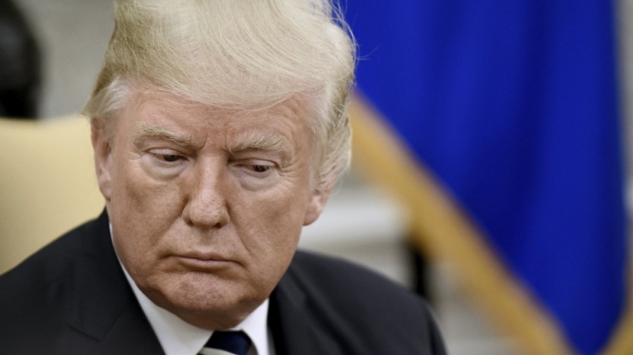 Trump dice que nunca hubo "un trozo de tierra tan devastado" como Puerto Rico