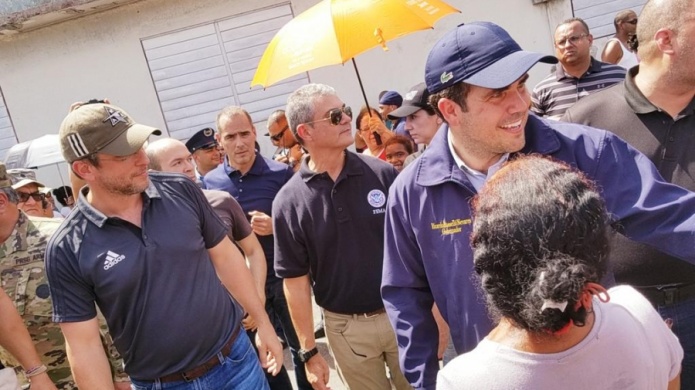 Video: Gobernador entrega suministros junto a Alejandro GarcÃ­a Padilla en el caÃ±o MartÃ­n PeÃ±a