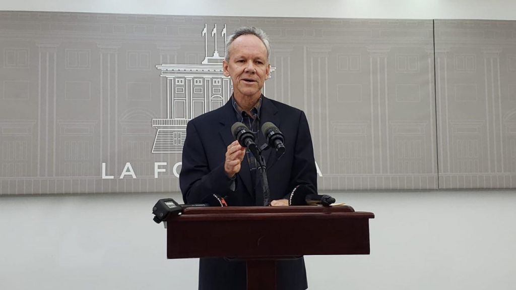  Director AEE quiere que FEMA repare sistema el&eacute;ctrico para poderlo privatizar 