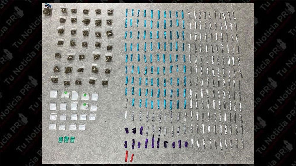  Arrestan a dos j&oacute;venes con gran cantidad de drogas en residenciales de Manat&iacute; 