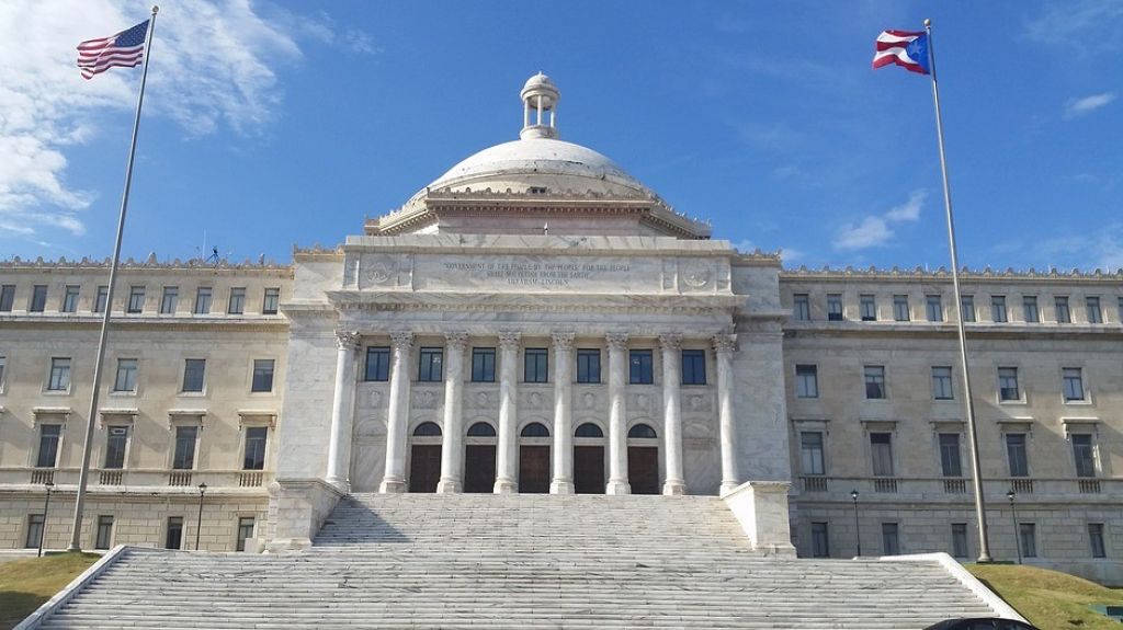  Representante popular reclama aumentos presupuestarios se reasignen a programas prioritarios en riesgo 