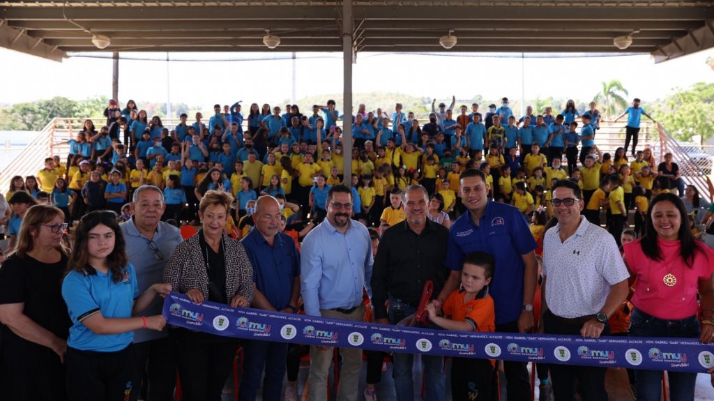  Municipio de Camuy realiza importante inversión en Escuela Ralph W. Emerson 