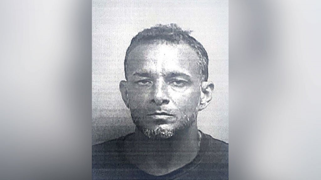  Lo agarran con las cosas que se hab&iacute;a robado en Gu&aacute;nica 