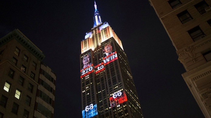 VIDEO: Proyectan en el Empire State el retrato de Trump con la inscripciÃ³n "45.Âº presidente"