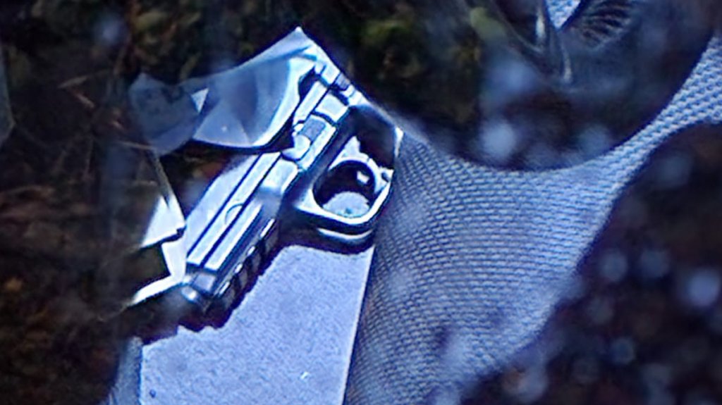  Polic&iacute;a Municipal de San Juan encuentra drogas y arma en carro estacionado en Santurce 