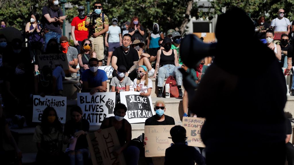  Denuncian al menos 280 agresiones a periodistas durante las protestas en EEUU 