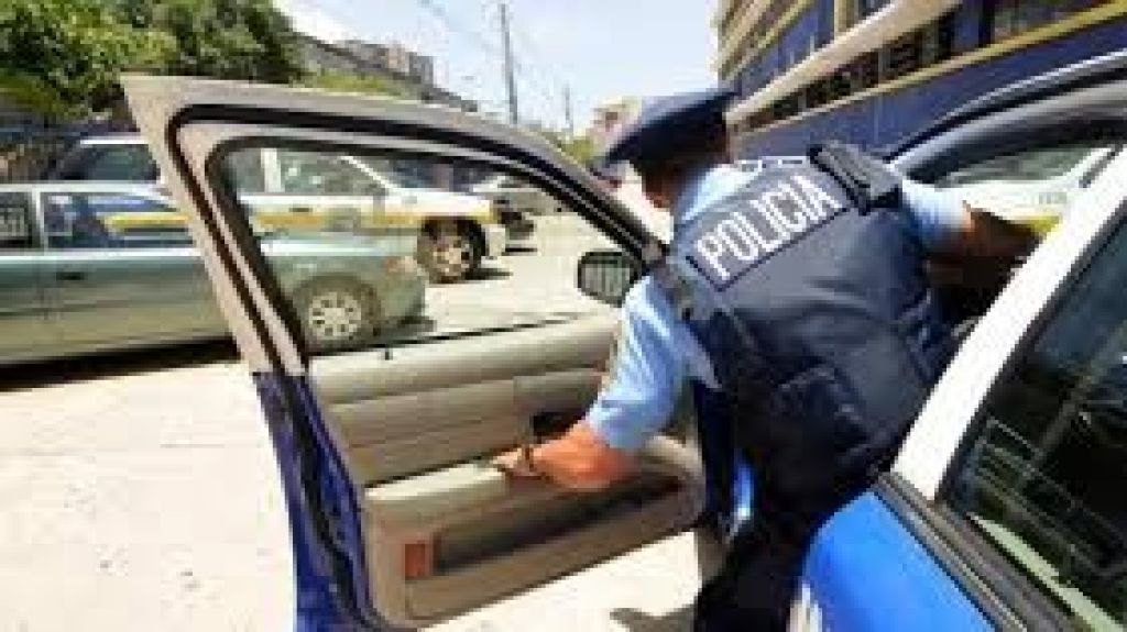  Lo conoc&iacute;a, pero con un cuchillo de mesa lo asalt&oacute; y le robo un celular en Barrio Obrero 